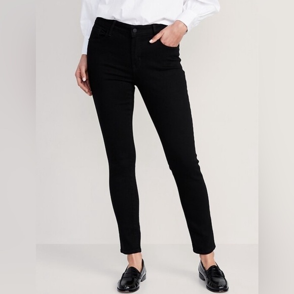 NWT! Old Navy Mid-Rise Pop Icon Black-Wash
Skinny Jeans - Size 16💎 - Picture 1 of 9